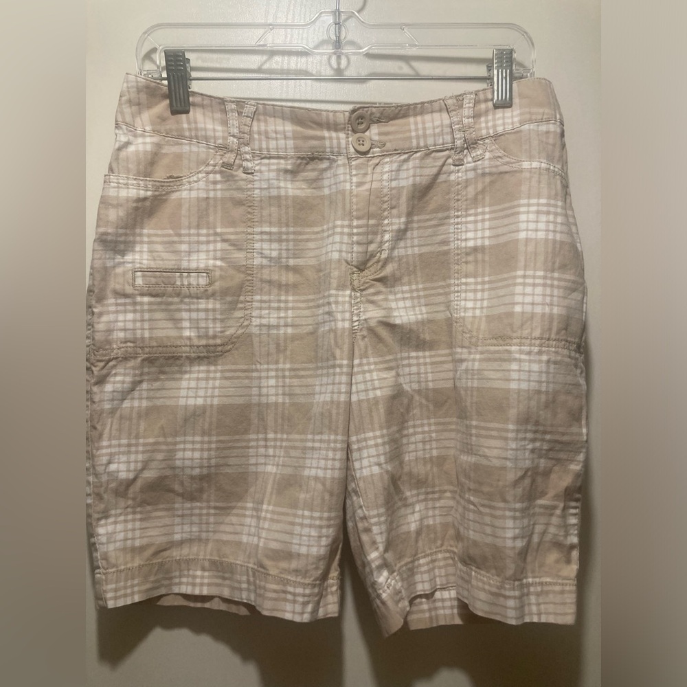 St Johns Bay Plaid Beige Shorts